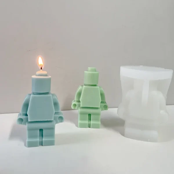 Moule en silicone 3D pour créer des bougies ou des savons en forme de figurine.
