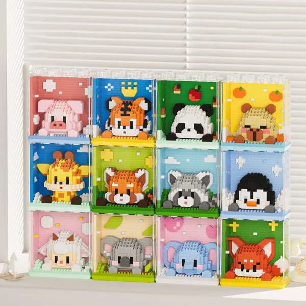 Collection d’Animaux en boite empilables transparente