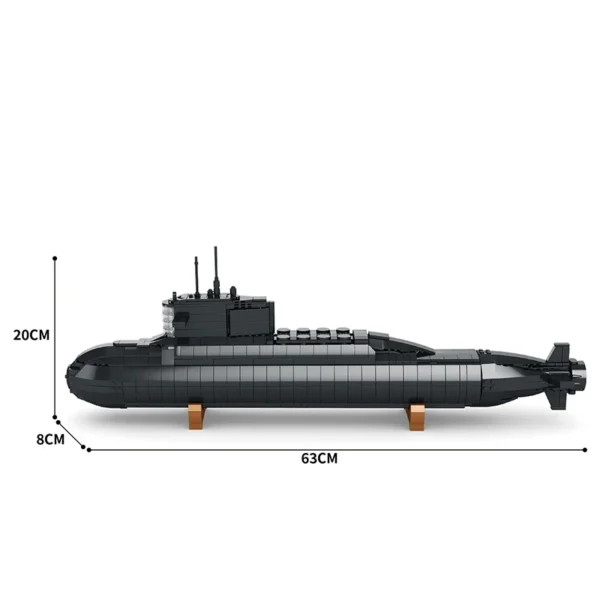 Dimensions du sous-marin : 63 cm de long, 20 cm de haut et 8 cm de large, parfait pour l’exposition