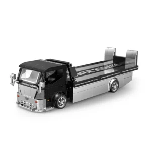 Camion plateau gris et noir en briques